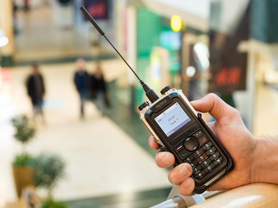 Společnost DCom je oficiální distributor pro radiostanice a vysílačky značky Hytera