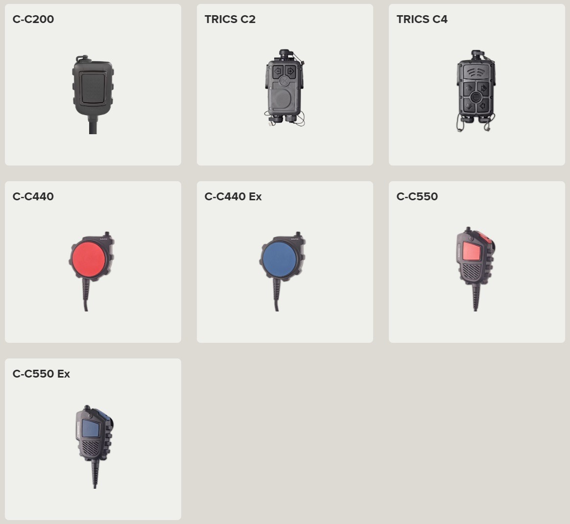 Ovladače jsou navrženy tak, aby vyhovovaly komunikačním výzvám v drsných podmínkách a náročných situacích.